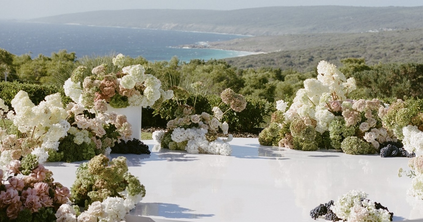 A Joyful & Elegant Seascape Wedding in Western Australia