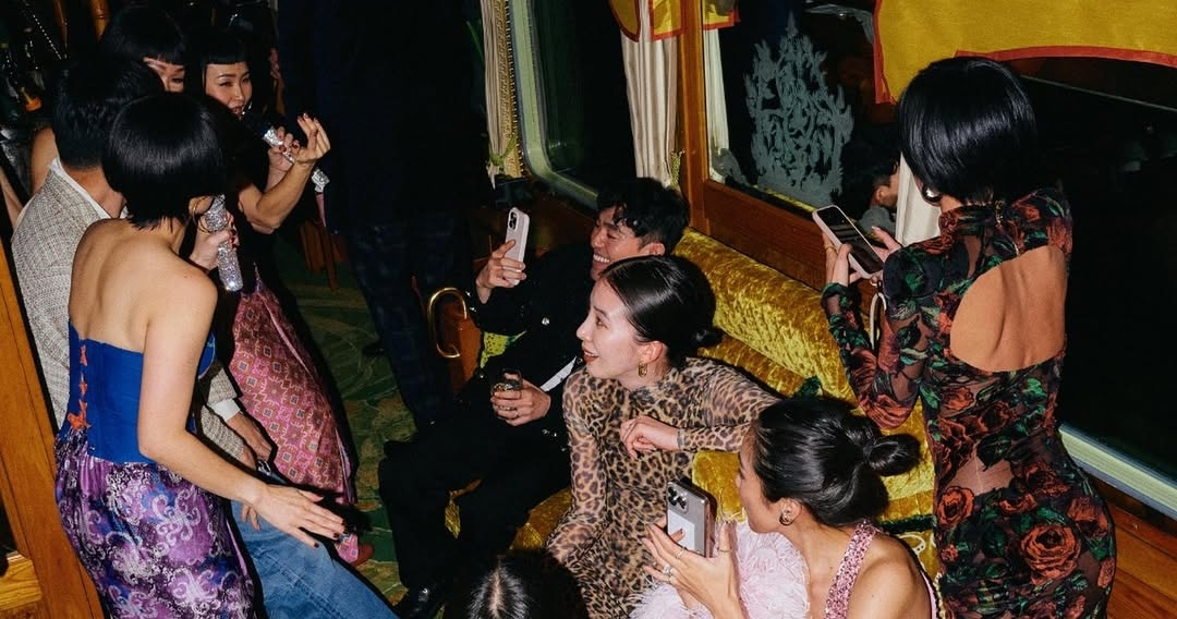 Tinder Just Made Group Dating a Thing With Double Date Feature