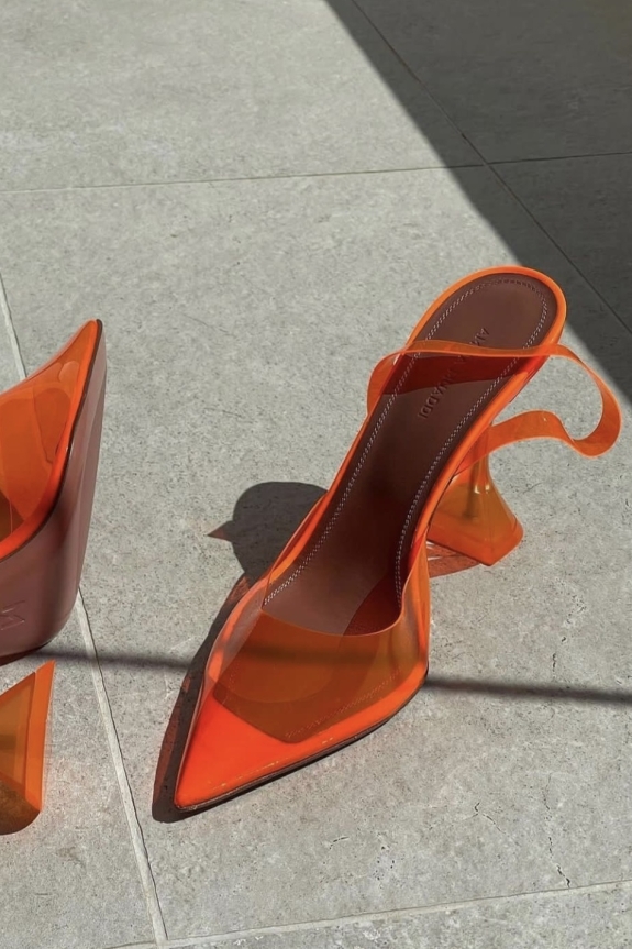 Top 7 Wedding Accessories with Feathers | Trendy Feathers Accessories for Wedding