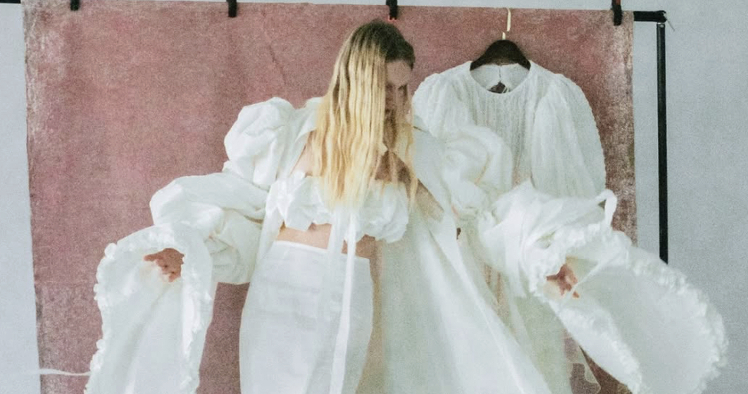 10 Ways to Style One Wedding Dress from Ceremony to Reception