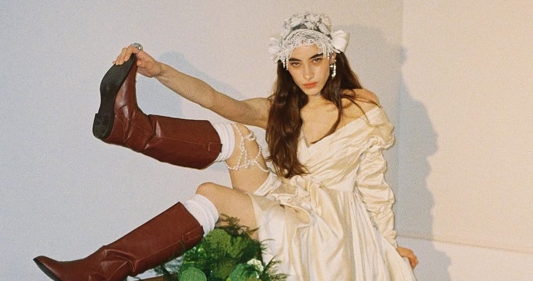 10 Viral Gen Z Trends Breaking All the Wedding Rules