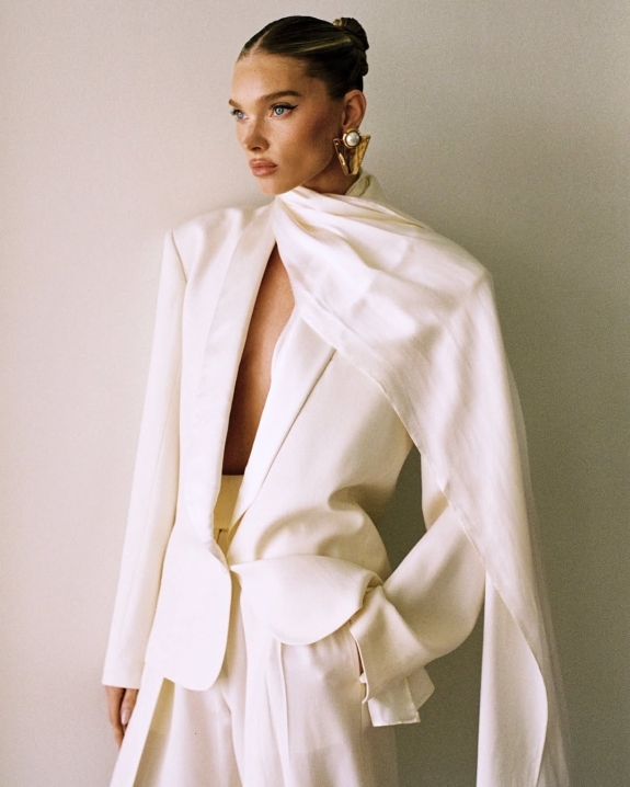 10 Ways to Style One Wedding Dress from Ceremony to Reception