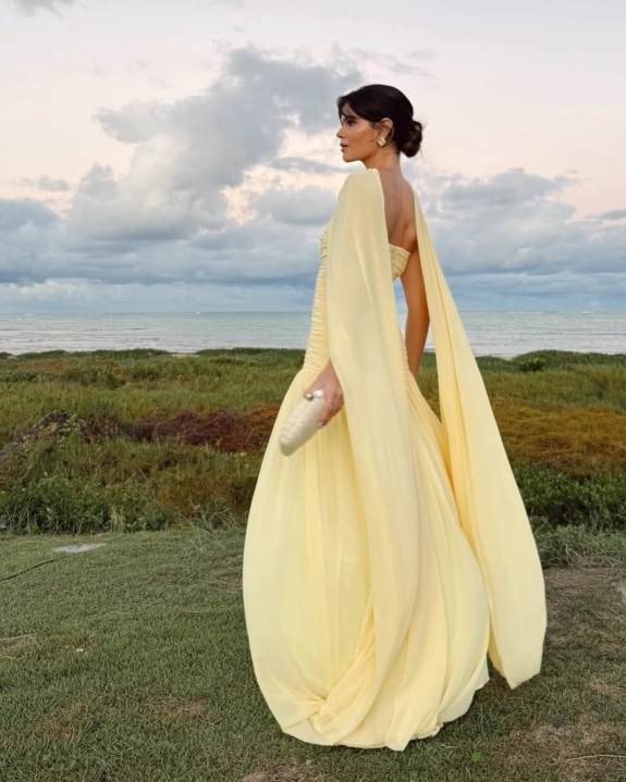 30 Stylish, Sophisticated, and So On-Trend Polka Dot Wedding Guest Dresses