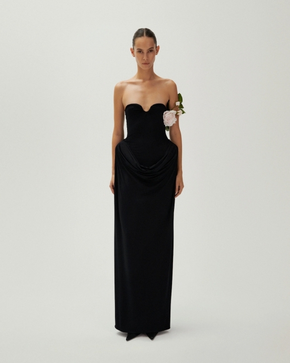 Can I Wear Black to a Wedding? 7 Key Things to Consider