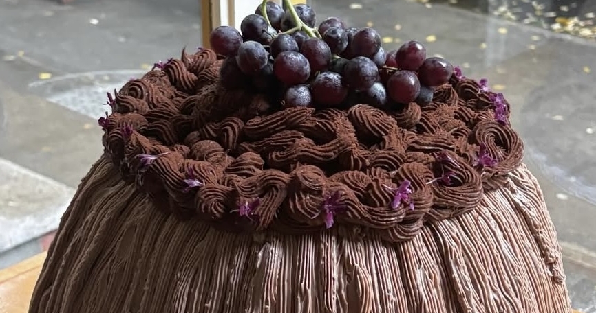 40 Irresistible Chocolate Brown Wedding Cakes and Desserts