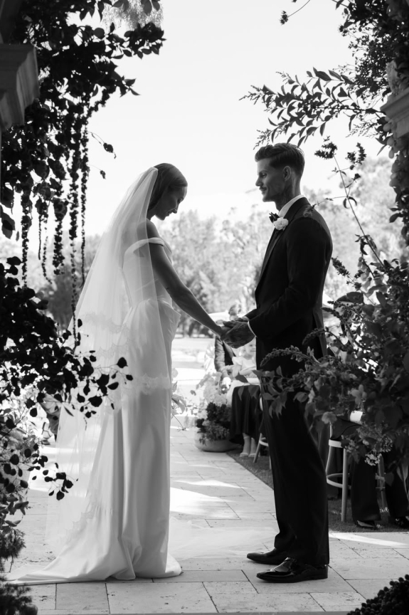 The Ultimate Wedding Photography Style Guide: Find Your Perfect Match