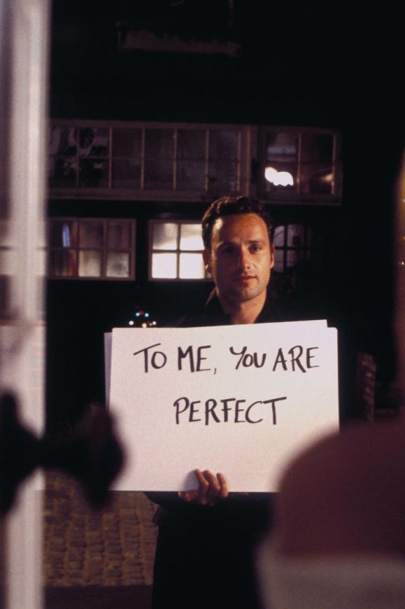 50 Christmas Gifts Ideas for Her 2023 | Unique, Luxury, Cutest & Romantic Gifts for Girlfriend