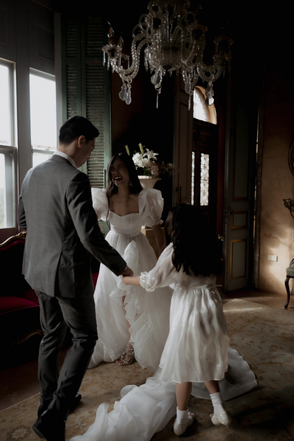 A Decade of Love: Romantic Anniversary Photoshoot at Mont Du Soleil