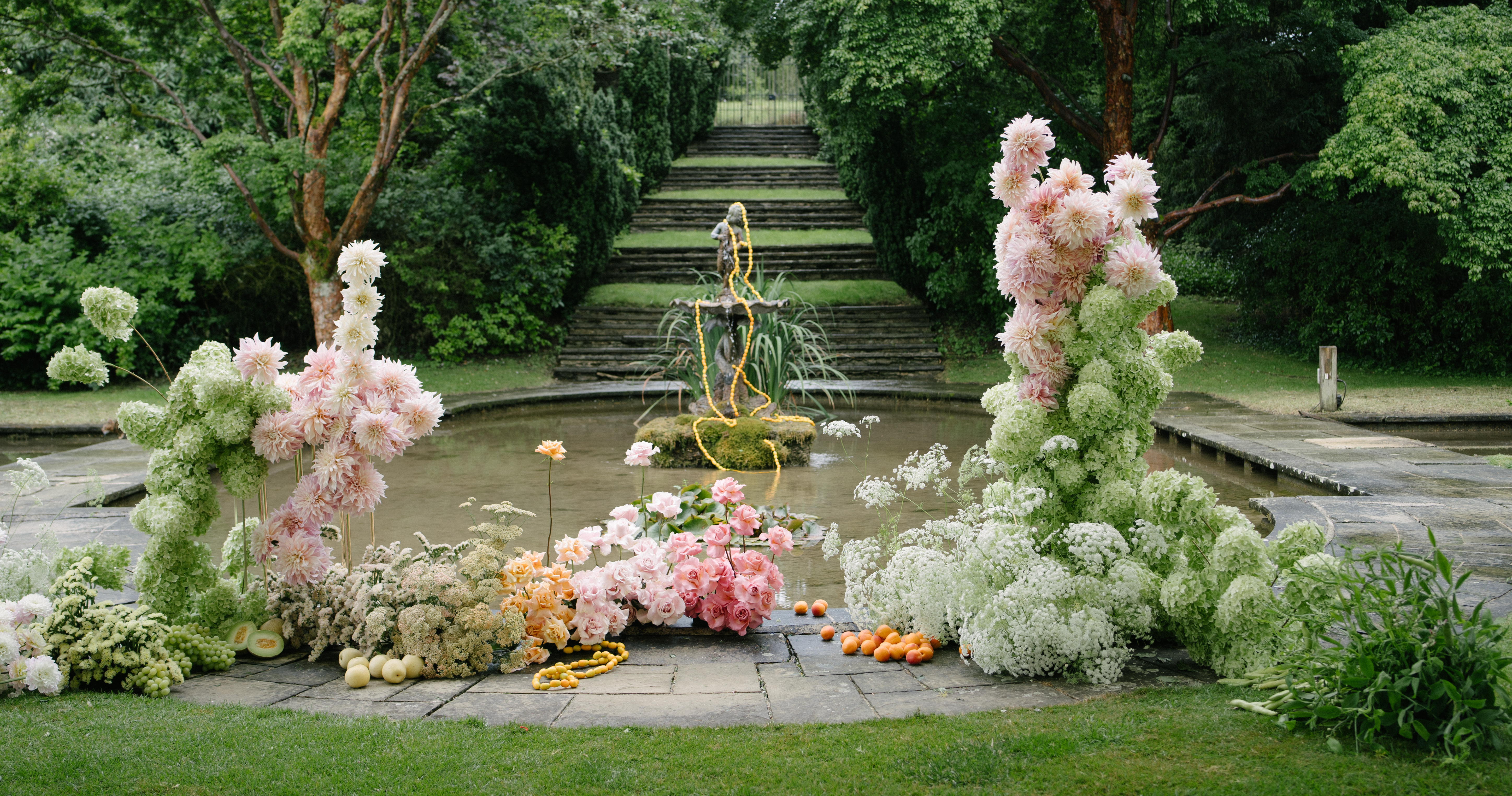 A Colorful Wedding Amongst the Costwolds Countryside