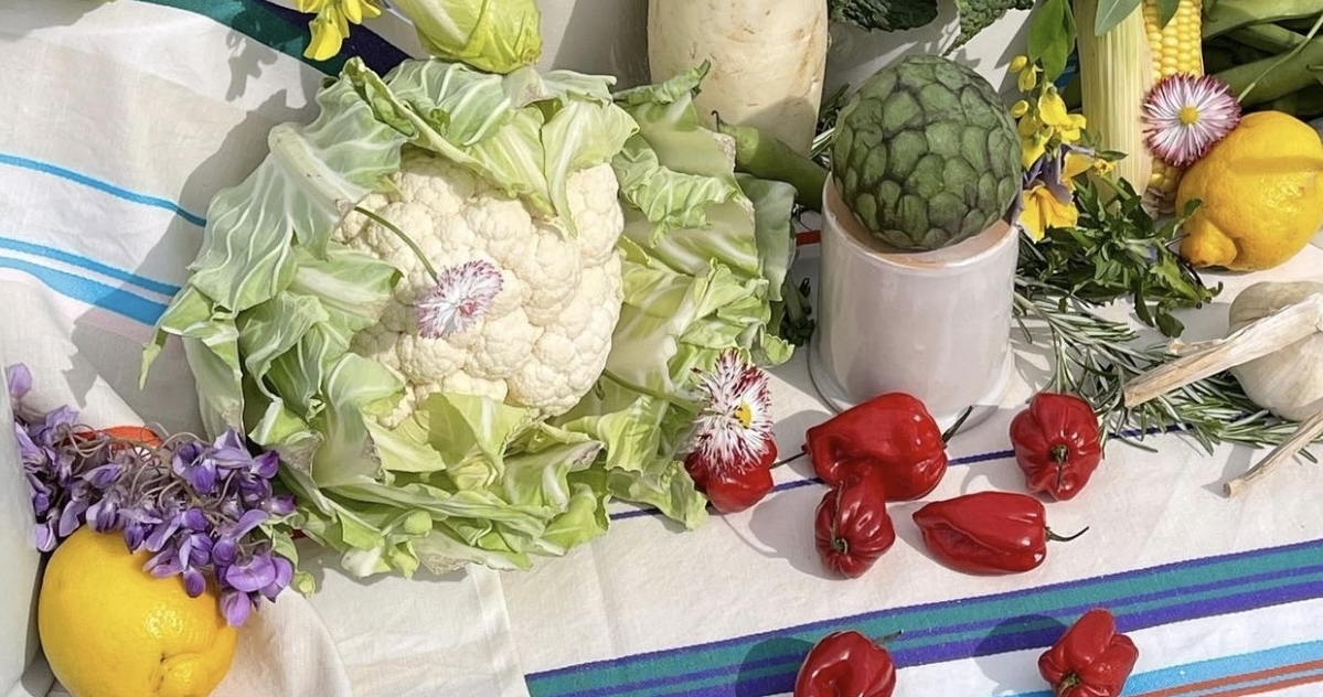 35 Stunning Fruit & Vegetable Centrepiece Arrangements