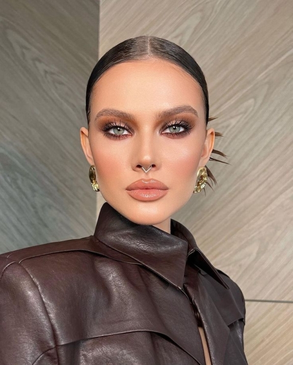 6 Tips to Keep Your Skin Hydrated and Glowing This Winter