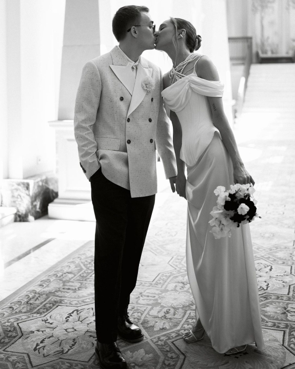 45 Must-Have Getting Ready Wedding Photos That Capture the Magic