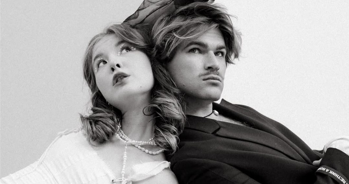 10 Photographer-Backed Wedding Portrait Pose Ideas to Save to Your Mood Board