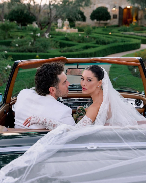 A Look Inside Influencer Jourdan Sloane’s Stylish Mountaintop Wedding