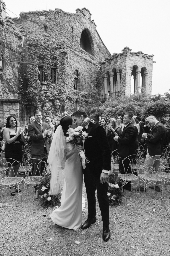Timeless Elegance and Modern Flair: Charming Bendooley Estate Wedding