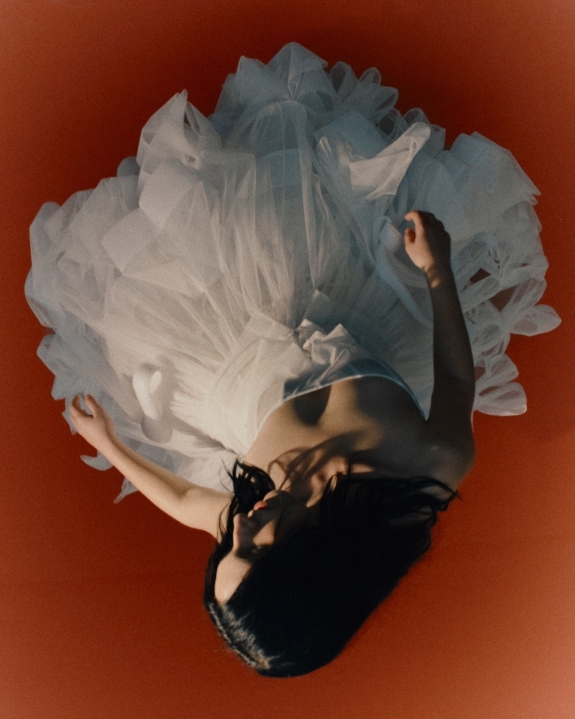 30 Stunning Bridal Clutches for Your Wedding Day Style