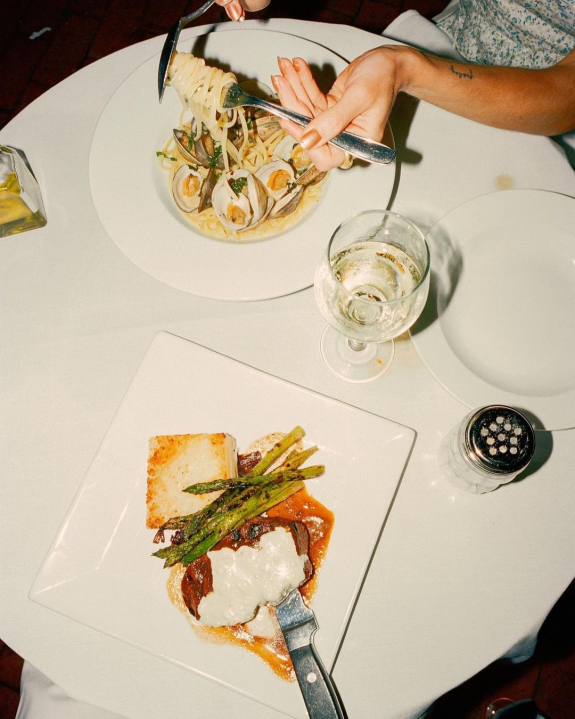 Romantic Things To Do in Melbourne For Couples | Date Activities | Romantic Places For Weekend