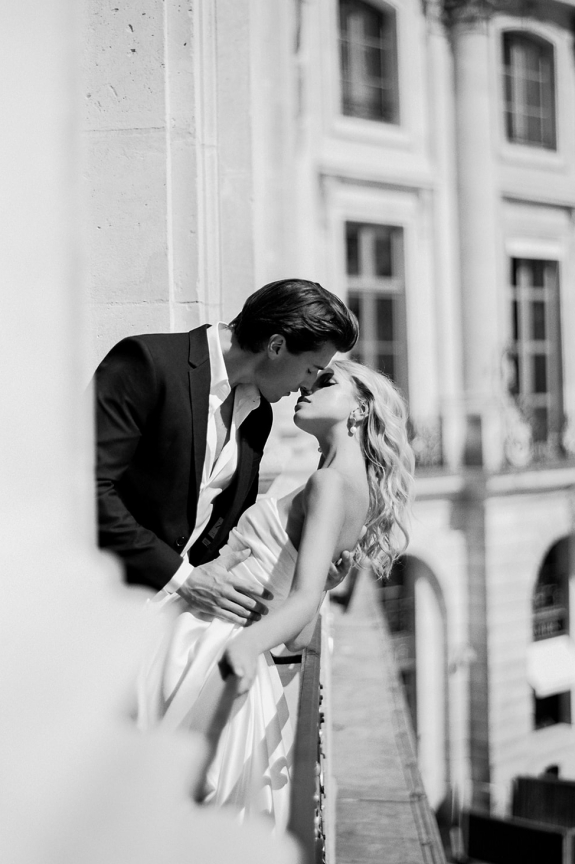 Wedding Day Morning Photo Ideas | Romantic Breakfast at Ritzparis