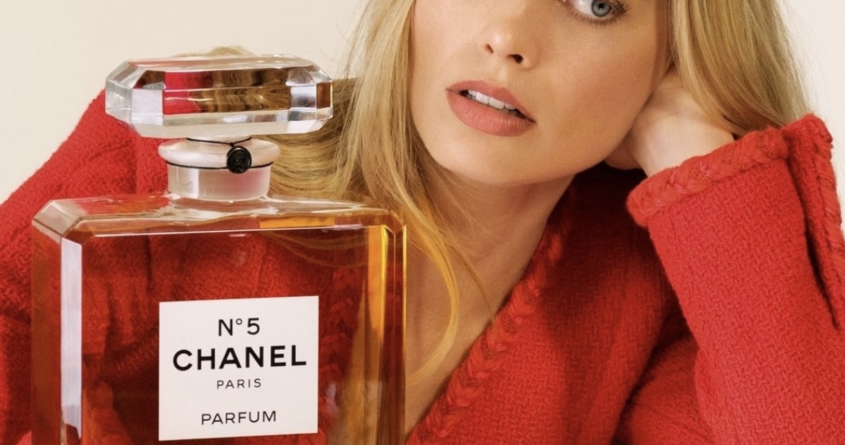 Margot Robbie is a New Face of Chanel No.5 | Margot Robbie and Jacob Elordi take center stage in campaign for the iconic Chanel fragrance