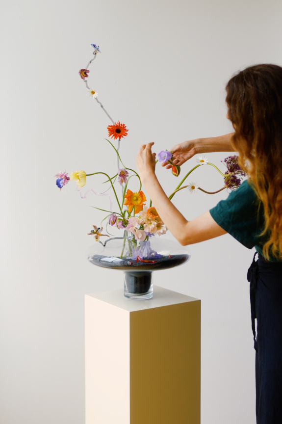 Behind the Design: How Celebrity Florist Larry Walshe Created Becca Bloom’s Viral Lake Como Wedding