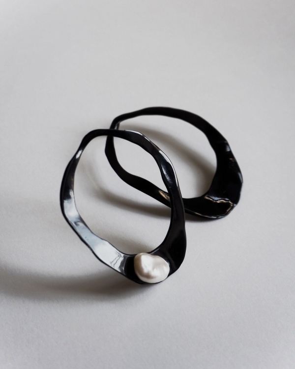 Pearl jewelry for the wedding