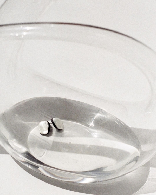 Pearl jewelry for the wedding