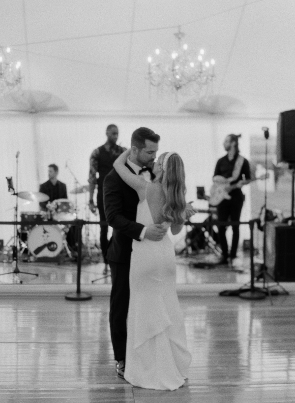 Stylish Outdoor Wedding | Interview with a Real Bride