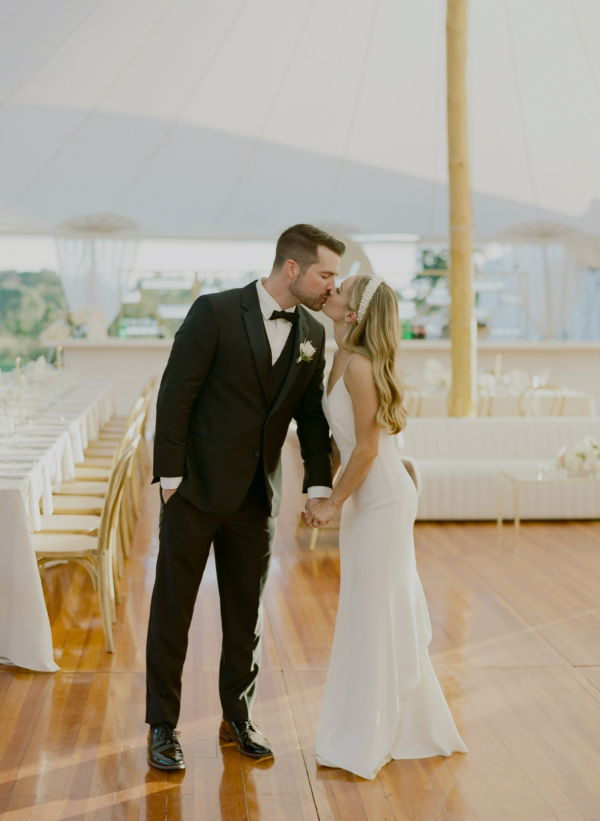 Stylish Outdoor Wedding | Interview with a Real Bride