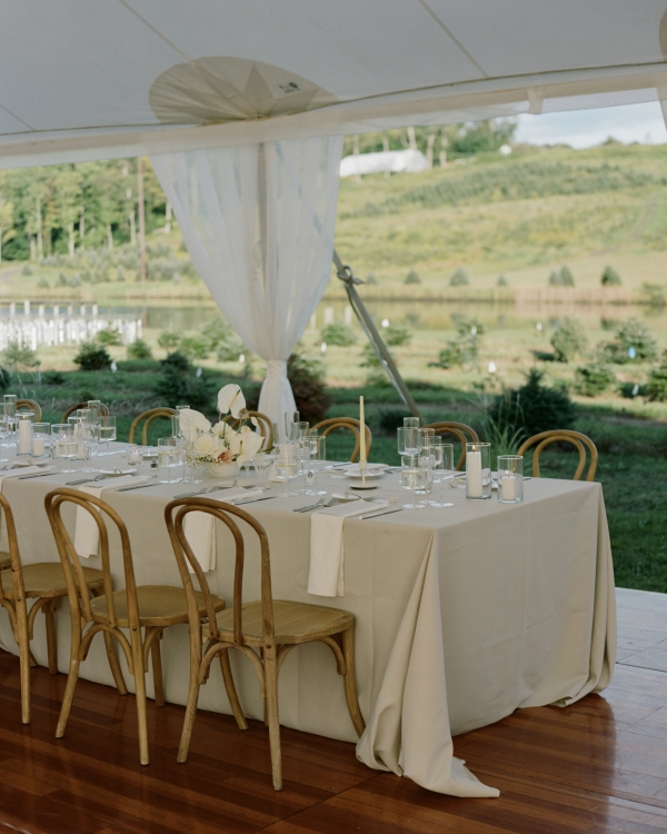 Stylish Outdoor Wedding | Interview with a Real Bride