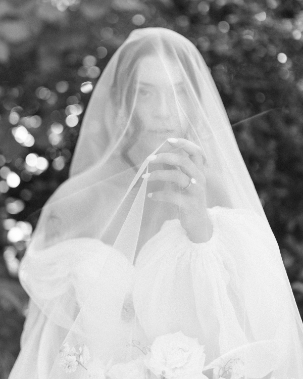 Serena & Jacob’s Botanical Gardens Wedding| Photos | Wedding Venues in McMenamins Edgefield