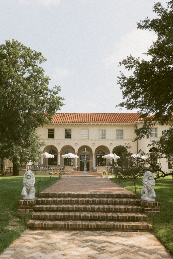 Photographers Valerie Thompson