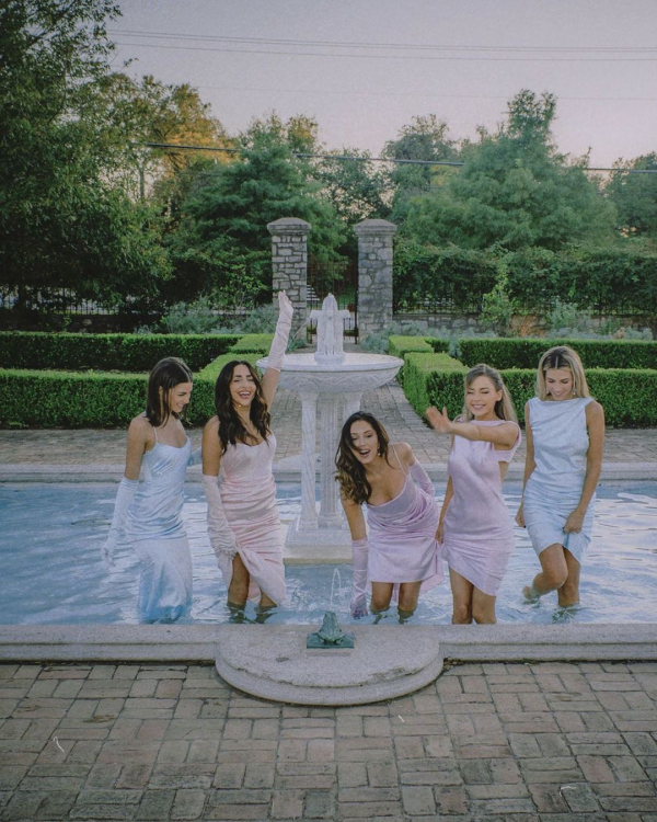 Bridal Shower Etiquette: How to Host a Memorable Event