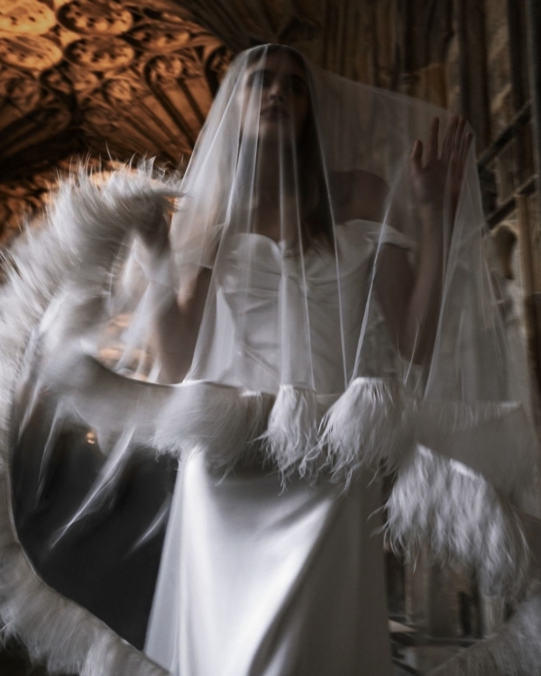 15 Wedding Veil Brands | Modern Fashion Bridal Veils Selection