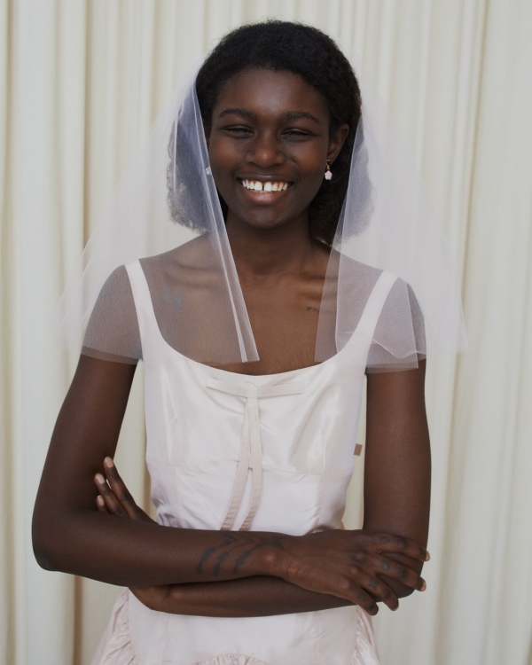 15 Wedding Veil Brands | Modern Fashion Bridal Veils Selection