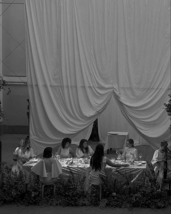 Draped Fabric Wedding Decor | Trendy Fabric and Tulle Wedding Decorations