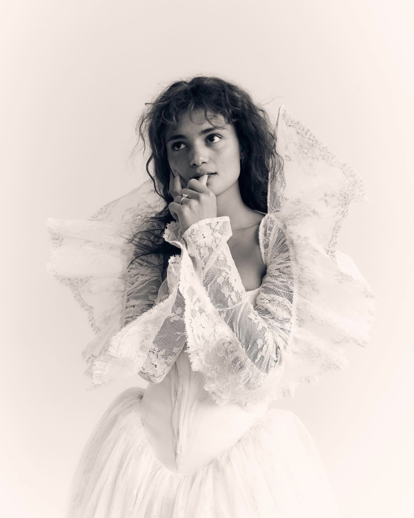 Lace As a Modern Bridal Style Trend | Wedding Lace Gowns Inspo