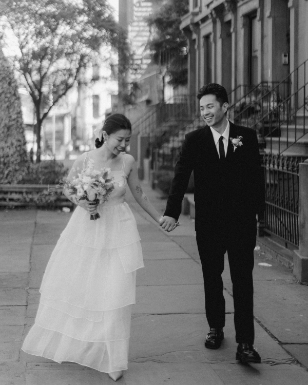 Beautiful Intimate Wedding in Brooklyn | Cozy Bridal Event