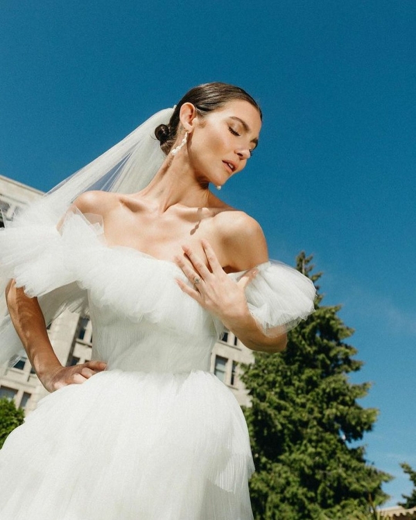 15 Wedding Veil Brands | Modern Fashion Bridal Veils Selection