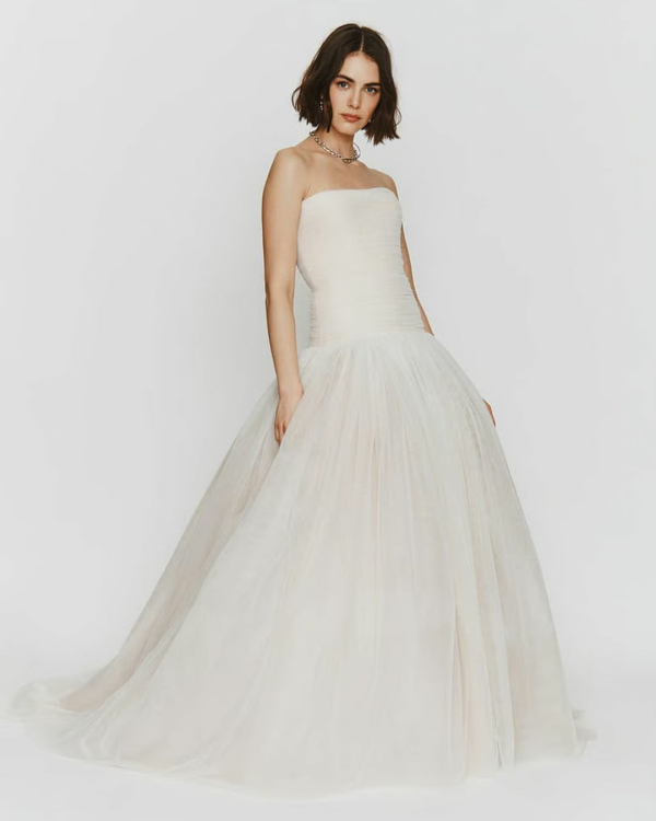 26 Modern Drop-Waist Bridal Dresses