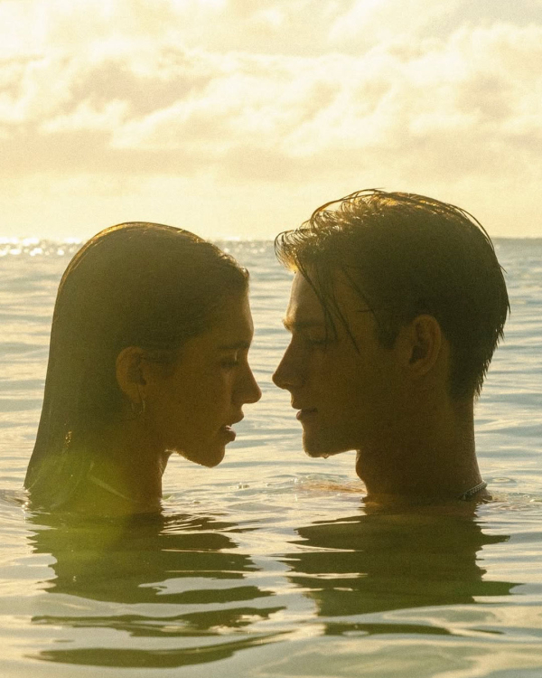 Wedding Budget Blown? Here's 7 Clever Ways to Plan a Luxury Honeymoon for Less