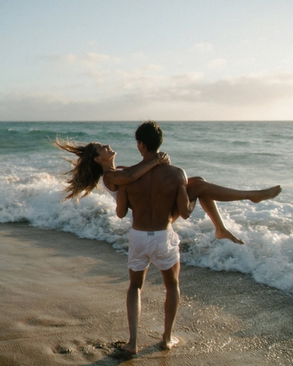 Wedding Budget Blown? Here's 7 Clever Ways to Plan a Luxury Honeymoon for Less