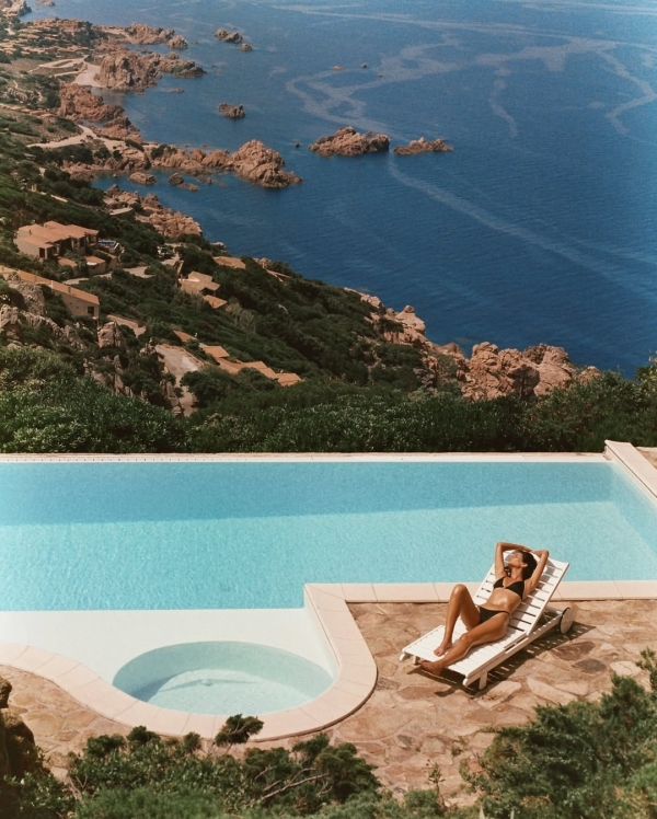 Wedding Budget Blown? Here's 7 Clever Ways to Plan a Luxury Honeymoon for Less