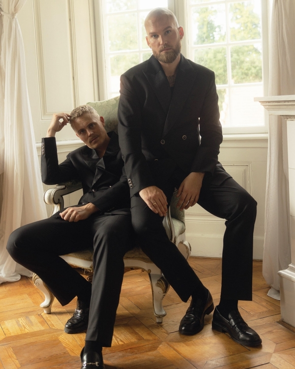 An Elegant Danish Castle Wedding with Modern Art Installations