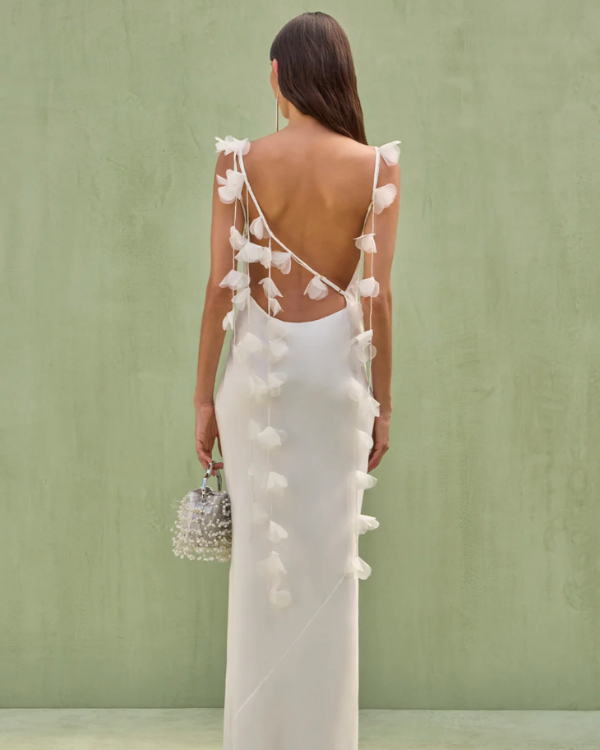 Beach Wedding Weekend Outfits: The Ultimate Bridal Style Guide