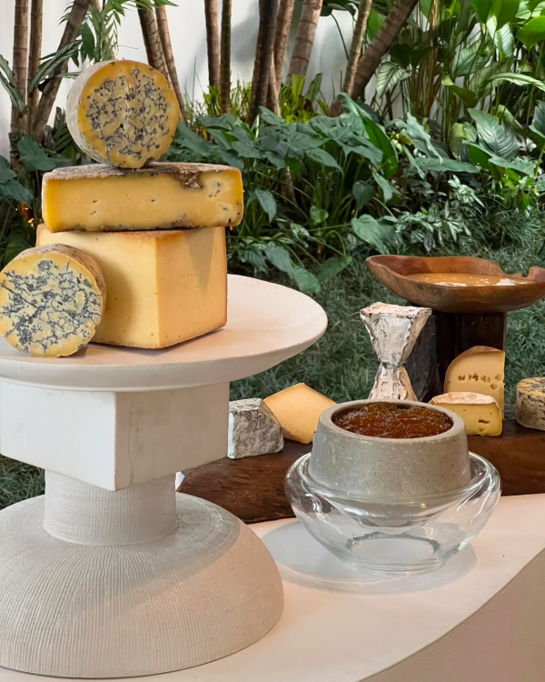 7 Unique Wedding Appetizers and How to Serve Them