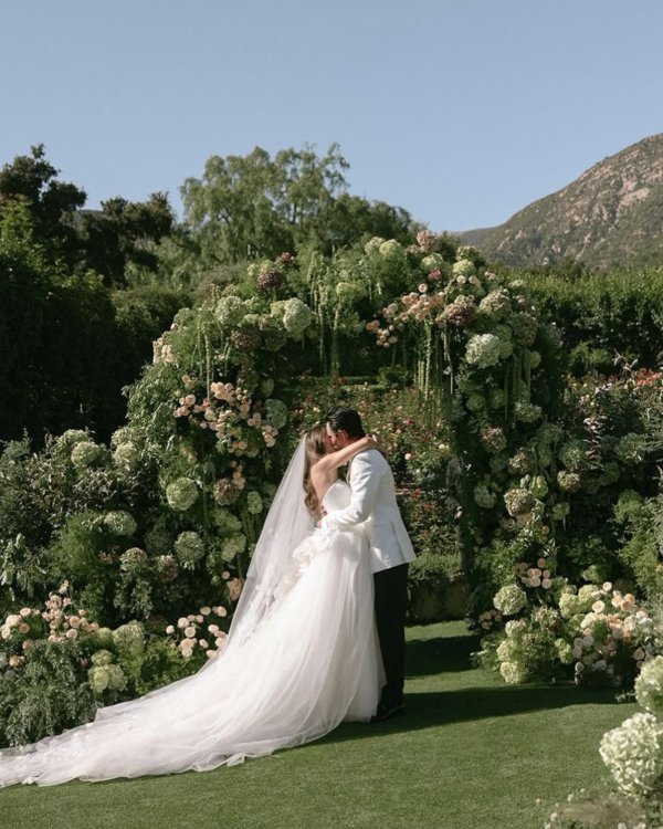 40 Spring Decor Ideas for a Garden Wedding