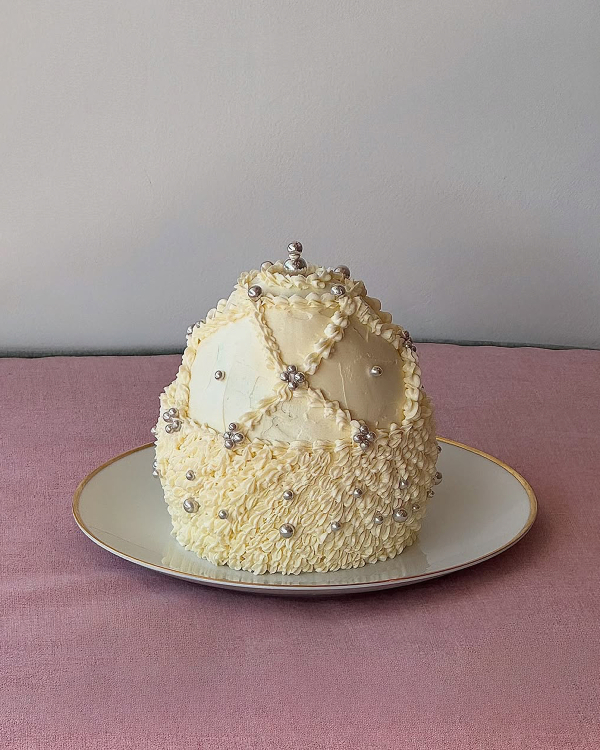 40 Creative Wedding Cakes That Double as Decor