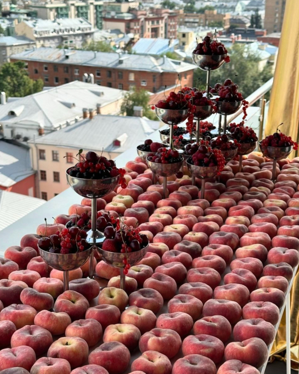 40 Creative Ways to Incorporate Fruit into Your Wedding Decor