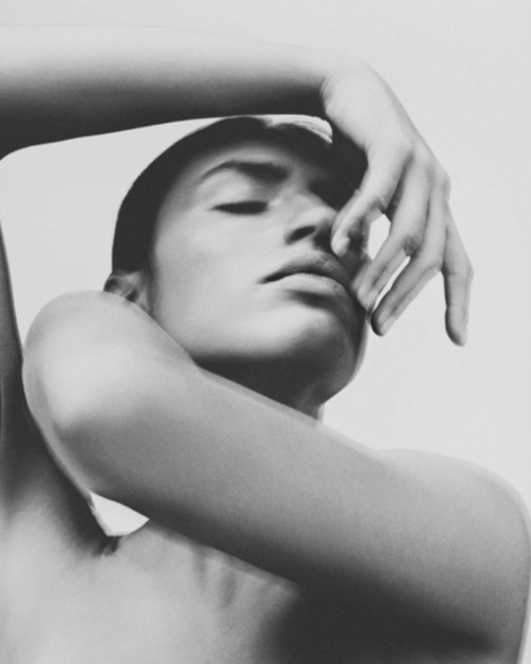 5 Overnight Beauty Hacks for Gorgeous Hair, Skin, and Nails