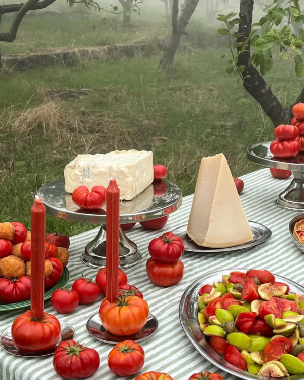 7 Unique Wedding Appetizers and How to Serve Them